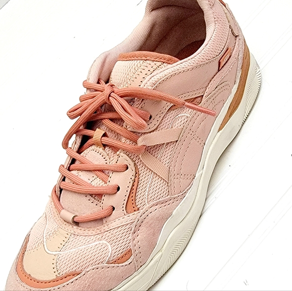 Vans Ultracrush Lite Sneakers - Picture 3 of 10